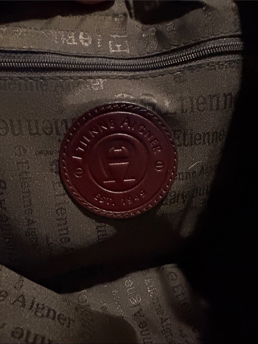 Etienne Aigner Dark Brown Leather Purse Logo Patch Interior - Picture 5 of 6